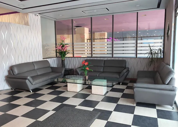 Max Hotel 3*