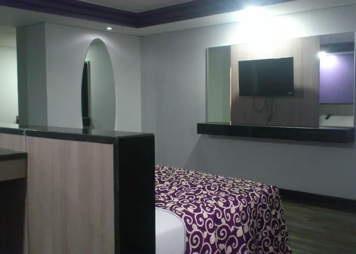 Max 3* Mexico City