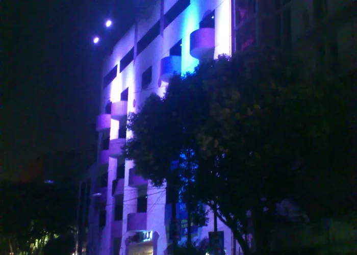 Max Mexico City