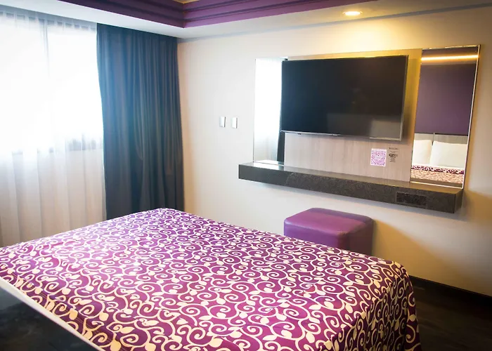 Max Hotel